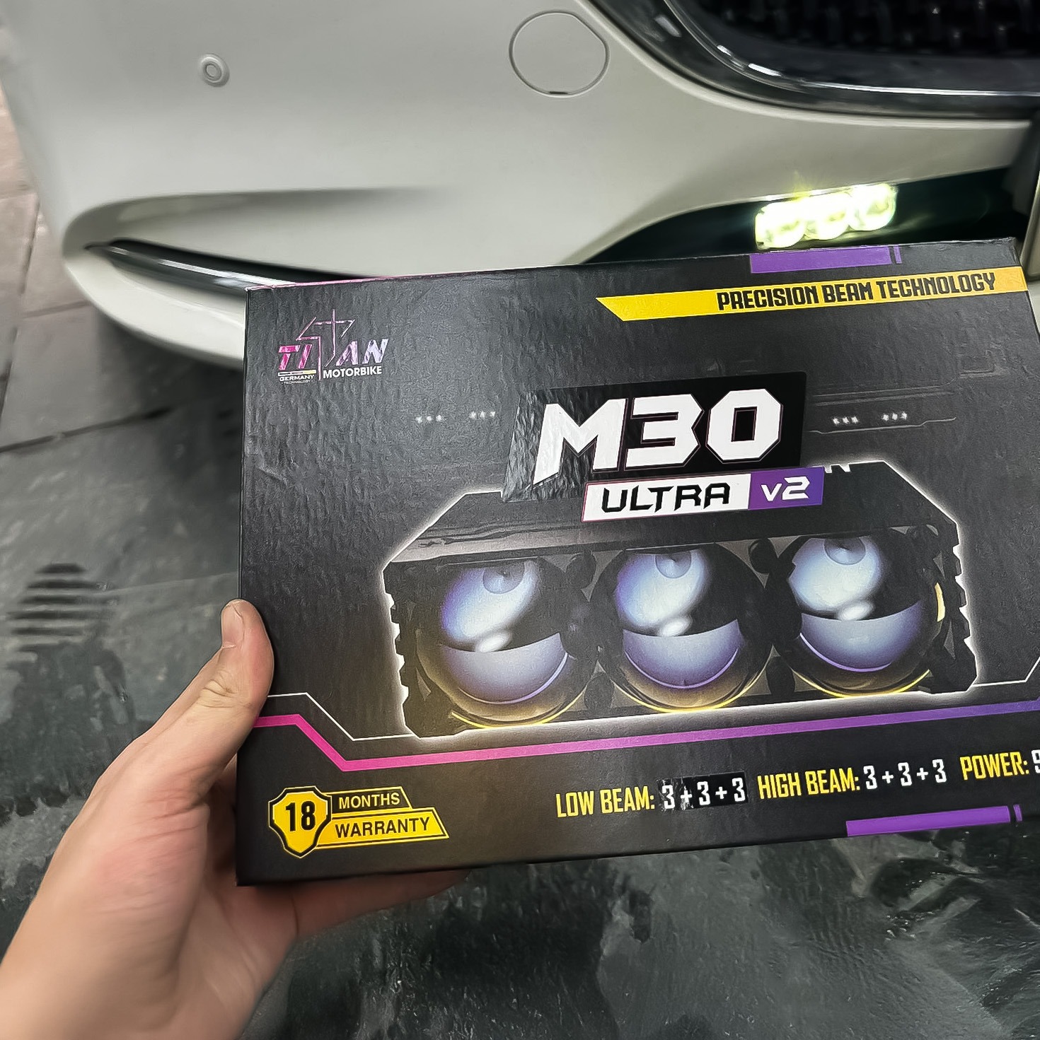 Hình 2: Hộp đèn M30 Ultra V2 lắp cho Mazda tại Auto365 Lào Cai
